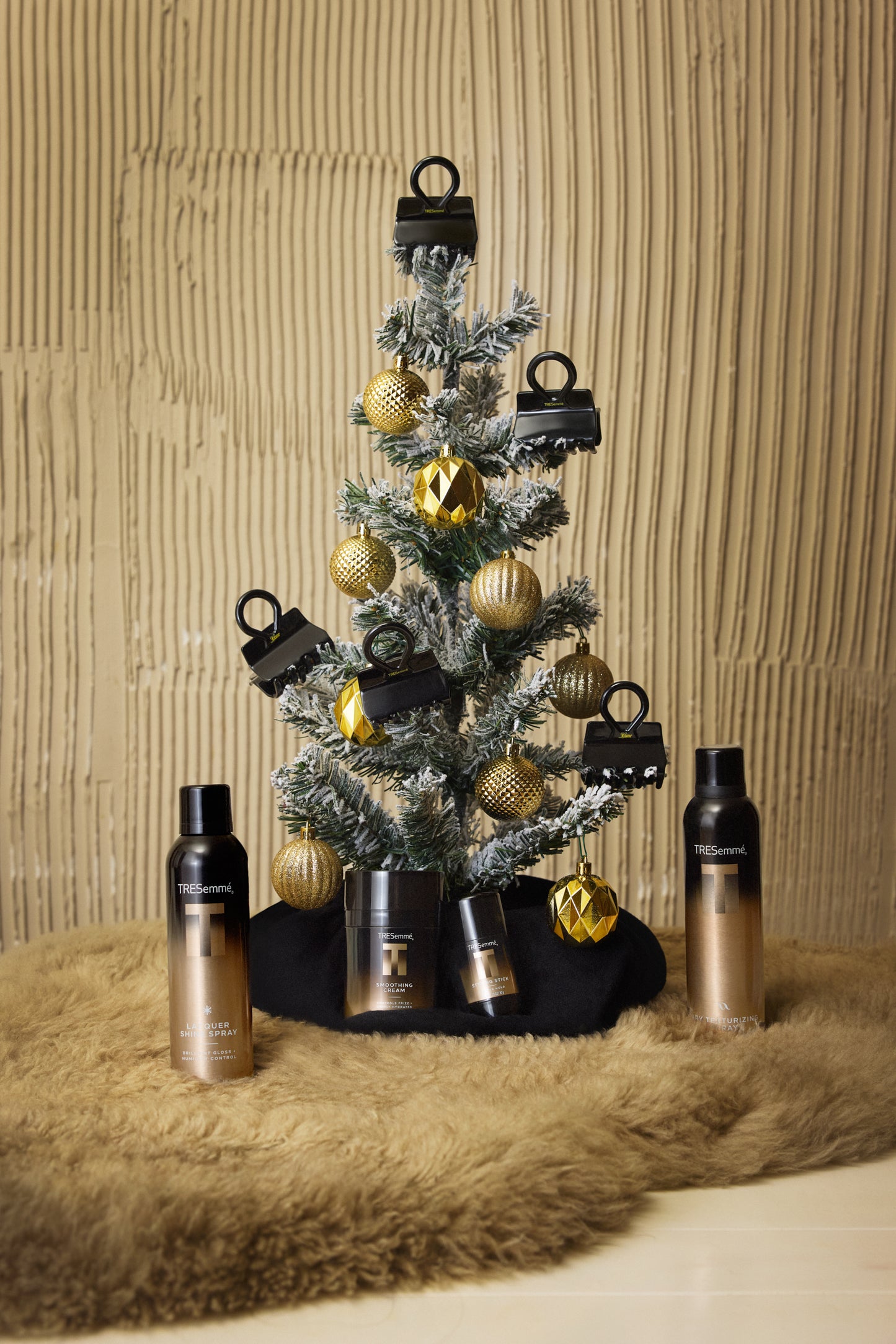 TRESemmé x LUAR Ana Bag Claw Clip