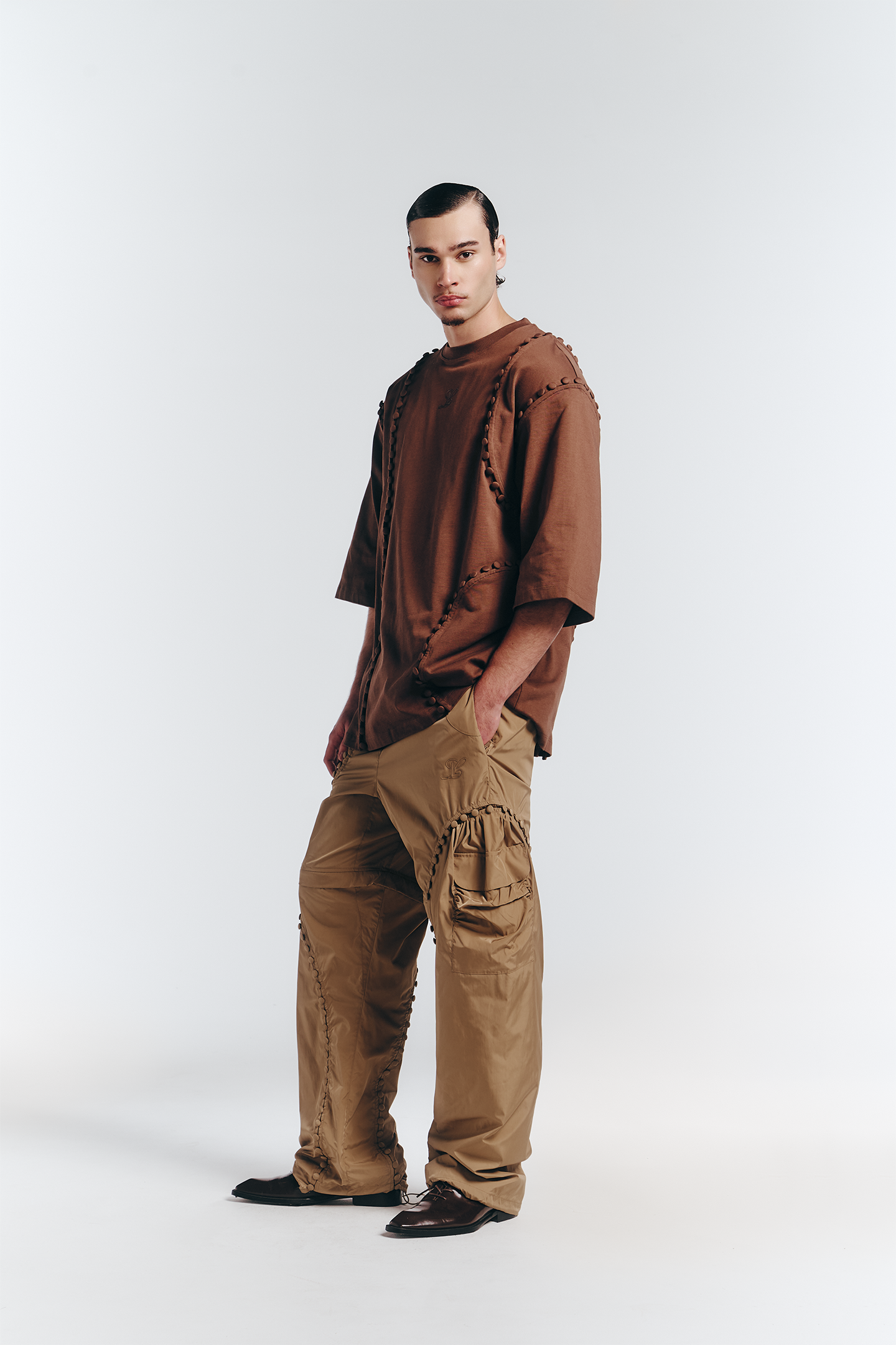 Unbutton T-Shirt in Brown