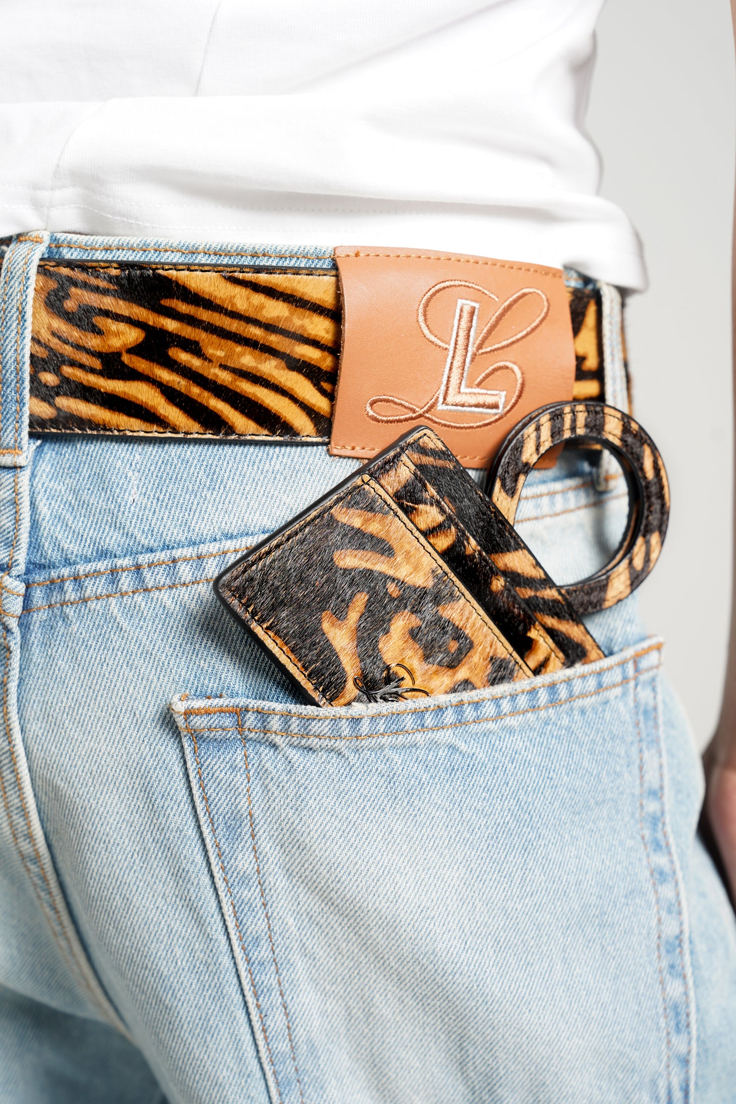 Ana Cardholder in Leopard Pony Hair