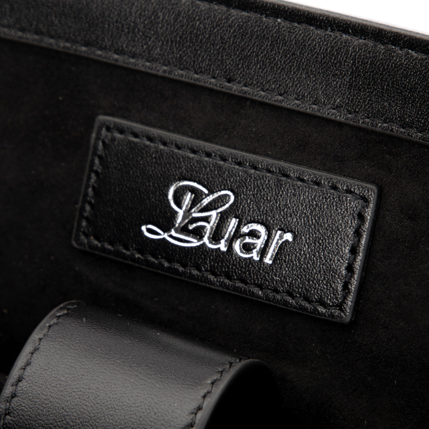 Smooth Black Cam Messenger