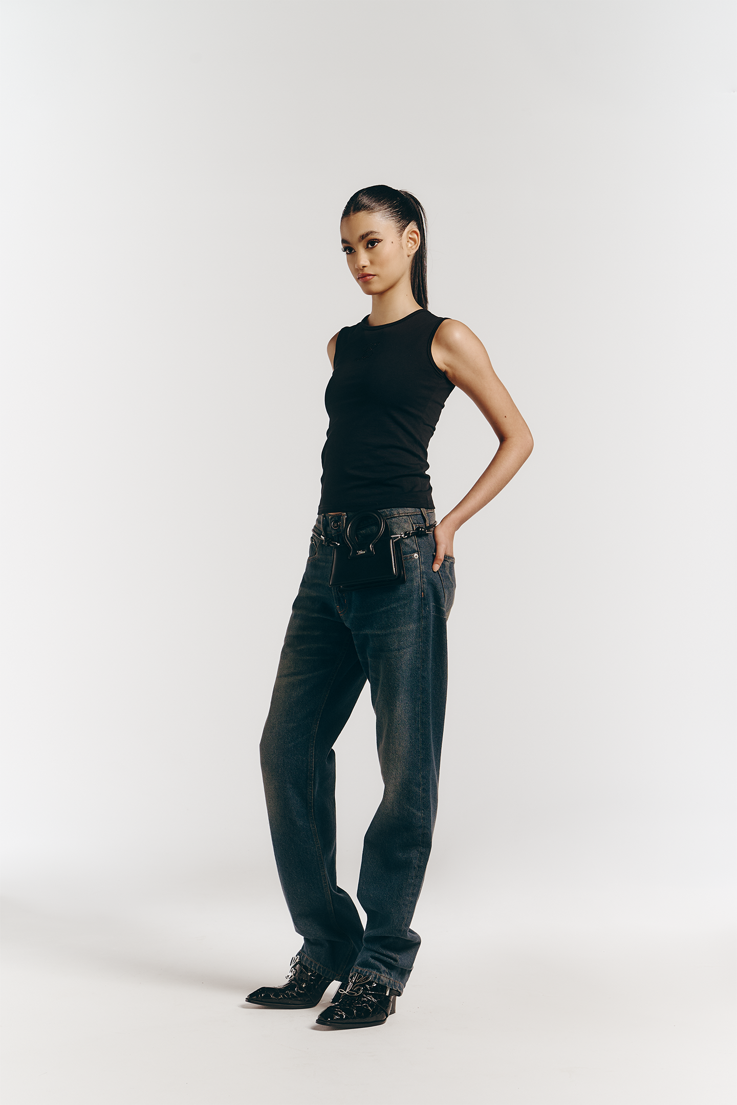 Curved Seam Logo Tank in Black